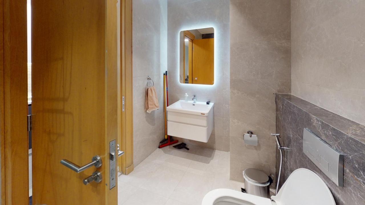 Al Fares Luxury Furnished Apartment-Damac Tower Экстерьер фото